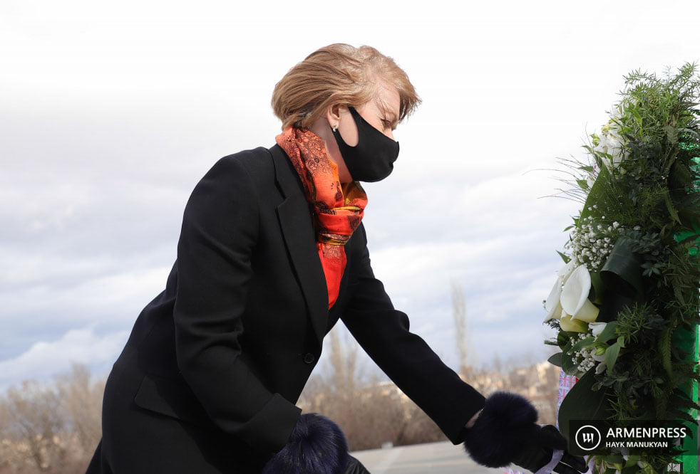On a working visit to Armenia, Wendy Morton, UK Minister for European Neighborhood and the Americas of Foreign, Commonwealth and Development Office, visited the Armenian Genocide Memorial today. Harutyun Marutyan, director of the Armenian Genocide Museum-Institute, briefed the guest on the history of the memorial. Wendy Morton laid a wreath at the memorial to the victims of the Armenian Genocide and flowers at the eternal flame, and observed a minute of silence in memory of the victims. - The US Armenians
