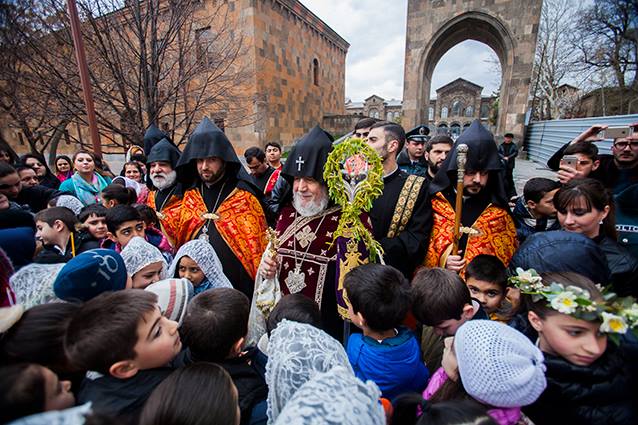 Armenian Church celebrates Palm Sunday - The US Armenians