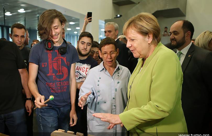 Angela Merkel takes virtual tour of TUMO Berlin - The US Armenians