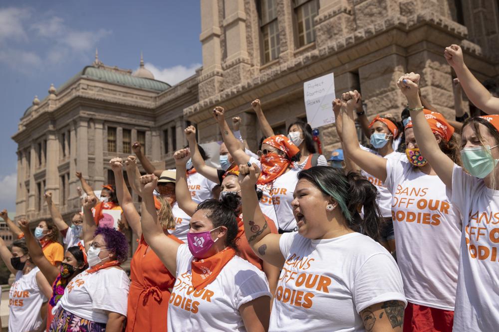 Judge orders Texas to suspend new law banning most abortions - The US Armenians